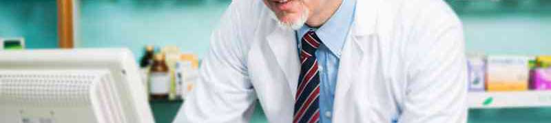 Auxiliar de Farmacia (Curso Homologado Auxiliar de Farmacia con Titulacion Universitaria + 20 Creditos tradicionales LRU + Regalo: Licencia Educativa de Software para la Gestion de Farmacias)