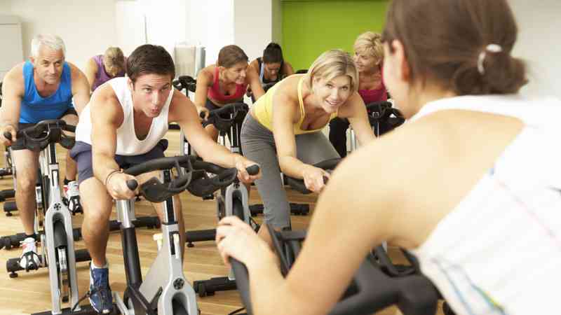 Curso Universitario de Especialización en Instructor de Ciclo Indoor + Especialización en Nutrición de la Práctica Deportiva (Doble Titulación + 16 Créditos ECTS)