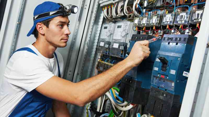 Curso Montaje y Mantenimiento de Redes Electricas Aereas de Baja Tension (A Distancia)