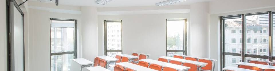 Titulacion Universitaria en Nuevas Tecnologias Aplicadas a la Educacion + Tecnico en Competencias Digitales: Manejo e Integracion de la Pizarra Digital Interactiva en el Aula (Doble Titulacion + 8 Creditos ECTS)