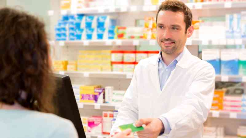 Técnico Auxiliar de Farmacia + Especialización en Fitoterapia (Doble Titulación + 8 Créditos ECTS)
