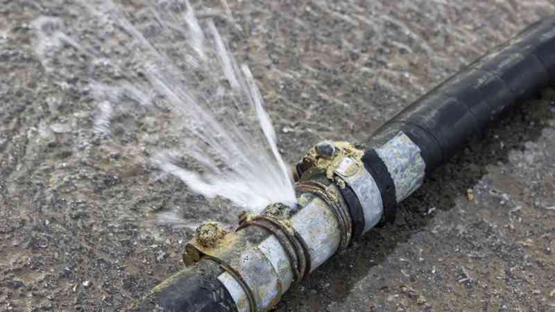 Mantenimiento Correctivo y Reparación de Redes de Agua y Saneamiento