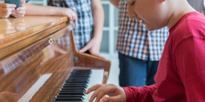 Curso Práctico de Introducción a la Musicoterapia Curso Práctico de Introducción a la Musicoterapia