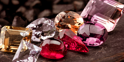 Especialista en Tasacion de Piedras Preciosas Especialista en Tasacion de Piedras Preciosas
