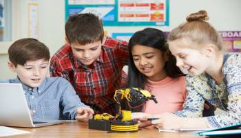 Curso en Tecnologia Educativa + Curso en Programacion Robotica en el Aula (Doble Titulacion con 8 Creditos ECTS) Curso en Tecnologia Educativa + Curso en Programacion Robotica en el Aula (Doble Titulacion con 8 Creditos ECTS)