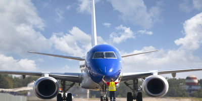 Curso de Seguridad en la Conducción y Manejo de Vehículos Aeroportuarios Curso de Seguridad en la Conducción y Manejo de Vehículos Aeroportuarios