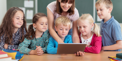 Postgrado en Bilingüismo y Didáctica en Educación Primaria + Titulación Universitaria Postgrado en Bilingüismo y Didáctica en Educación Primaria + Titulación Universitaria