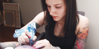 Profesor de Tatuaje: Formador de Formadores en Tatuaje, Micropigmentación y Piercing + Titulación Universitaria Profesor de Tatuaje: Formador de Formadores en Tatuaje, Micropigmentación y Piercing + Titulación Universitaria