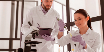 Técnico de Laboratorio: Especialidad Biotecnología + Titulación Universitaria Técnico de Laboratorio: Especialidad Biotecnología + Titulación Universitaria