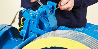 UF0586 Preparación de Máquinas, Equipos y Herramientas en Operaciones de Mecanizado por Corte y Conformado UF0586 Preparación de Máquinas, Equipos y Herramientas en Operaciones de Mecanizado por Corte y Conformado