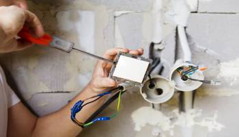 Curso Montaje y Mantenimiento de Instalaciones Electricas de Baja Tension en Edificios de Viviendas (A Distancia) Curso Montaje y Mantenimiento de Instalaciones Electricas de Baja Tension en Edificios de Viviendas (A Distancia)