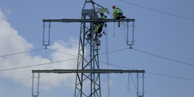 UF0994 Prevención de Riesgos Laborales y Medioambientales en el Montaje y Mantenimiento de Instalaciones Eléctricas en Alta Tensión UF0994 Prevención de Riesgos Laborales y Medioambientales en el Montaje y Mantenimiento de Instalaciones Eléctricas en Alta Tensión