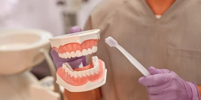 POSGRADO DE HIGIENISTA DENTAL ONLINE: Postgrado en Higienista Dental + Titulación Universitaria (5 créditos ECTS)