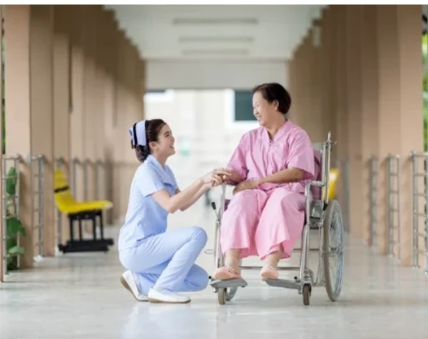 vantaggi e svantaggi dell'assistenza infermieristica