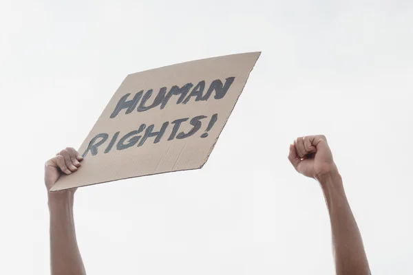 differenza tra diritti umani e garanzie individuali