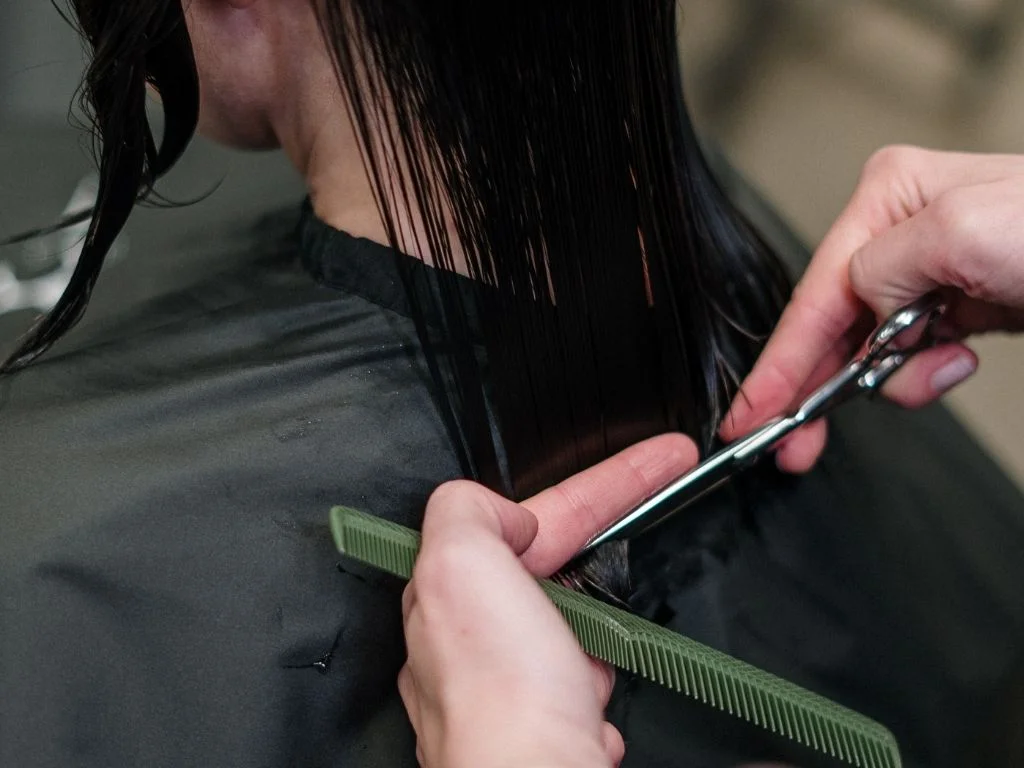 Curso de cuidado del cabello #3. Cómo hacer el corte recto - Pequeinados