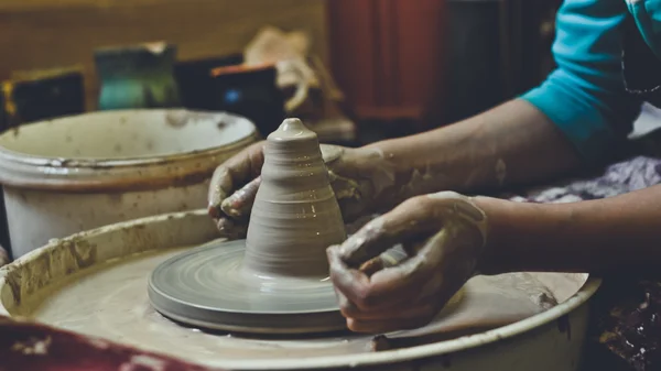 Operatori di forni per ceramica, porcellana e maiolica