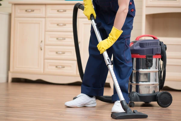 Assistente di pavimenti e pulizia