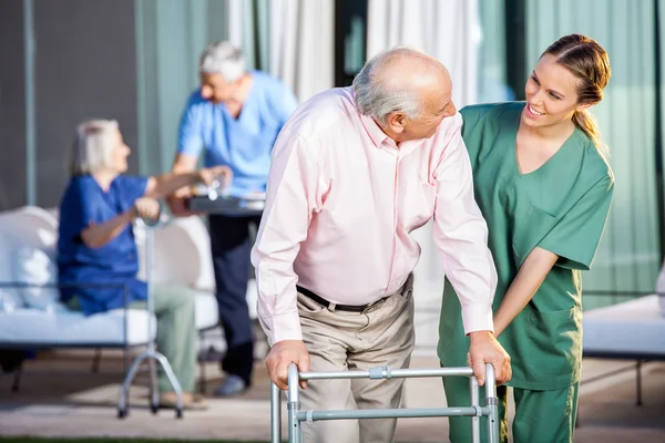 Badante per anziani disabili convalescenti domiciliari