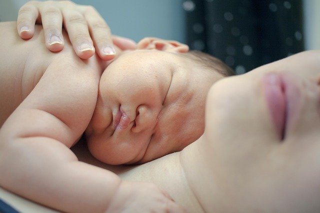 Cos'è il co-sleeping e l'attaccamento genitoriale?