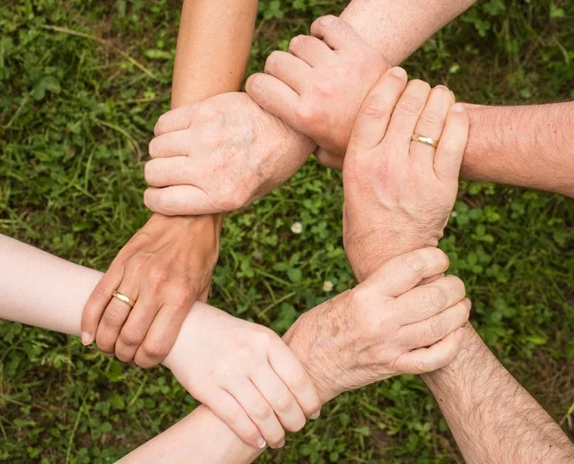 doti di assistente sociale