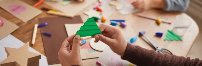 ¿Cómo hacer obras de arte con material reciclado para niños?