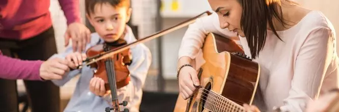 Estudiar con música puede beneficiar a tu hijo